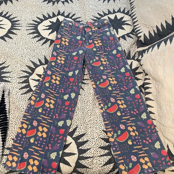 Lisa Says Gah Fruit and Veggie Print Jeans - Picture 6 of 8